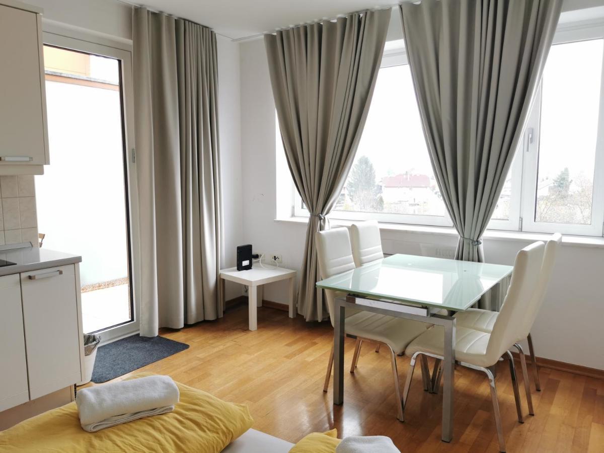 Trnovo Apartment With Free Parking リュブリャナ エクステリア 写真